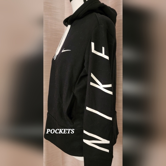 NIKE Dri- Fit Hoodie Wemon's sz Small in Black - Picture 2 of 6